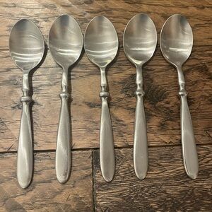 Townhouse (Stainless, Satin) by CAMBRIDGE SILVER (5) Soup Spoons